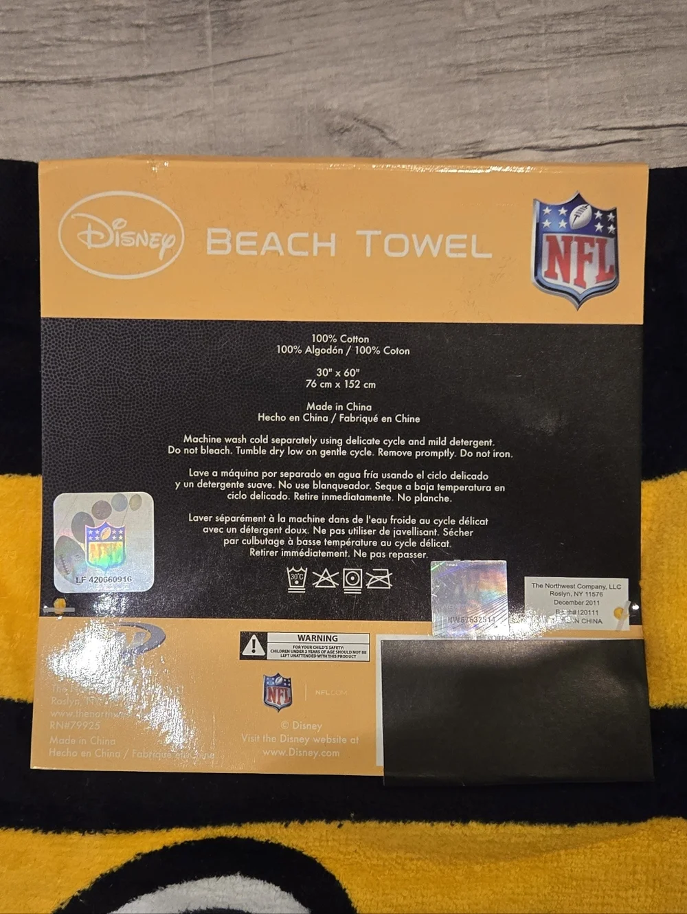 NEW Disney NFL Steelers Mickey Mouse Beach Towel 30